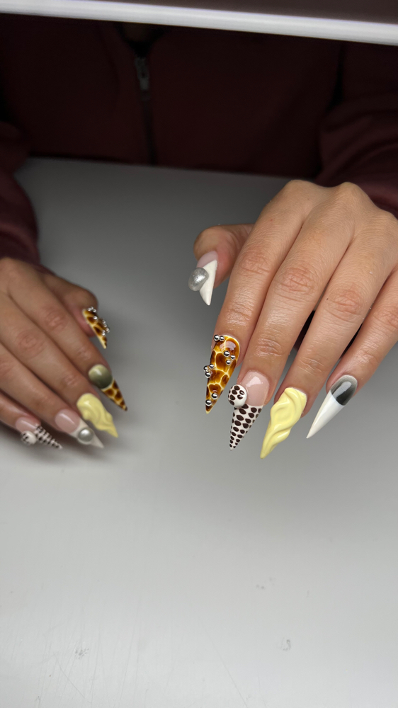 XL ACRYLIC NAILS