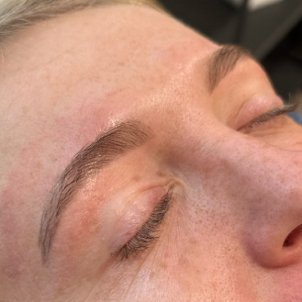 Brow Shape w/ Wax & Tint