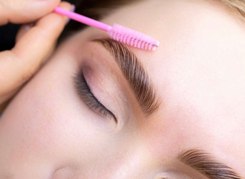 Brow tint