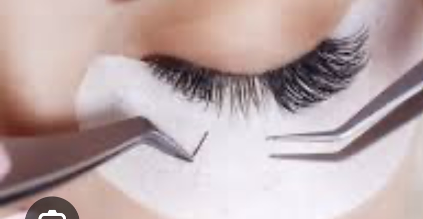 Eyelash extension refill