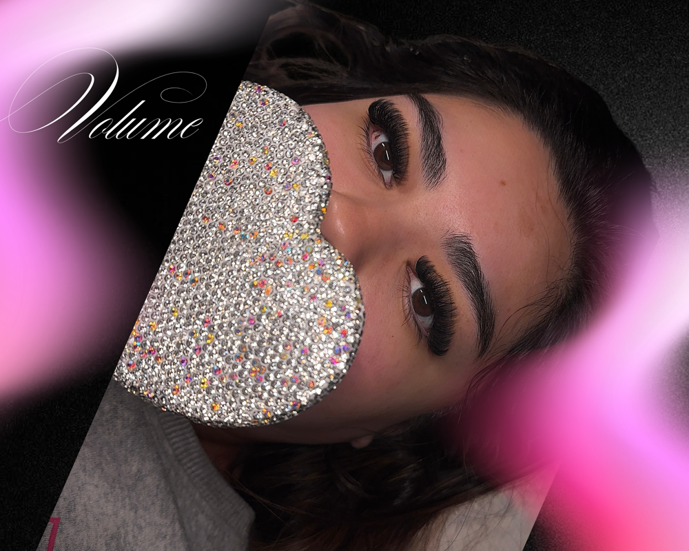 Volume Lash Set 🖤 at 𝕂𝕒𝕪𝕪 𝕋𝕙𝕖 𝕋𝕖𝕔𝕙 in Apex, NC