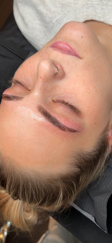 Brow Lamination + Tint
