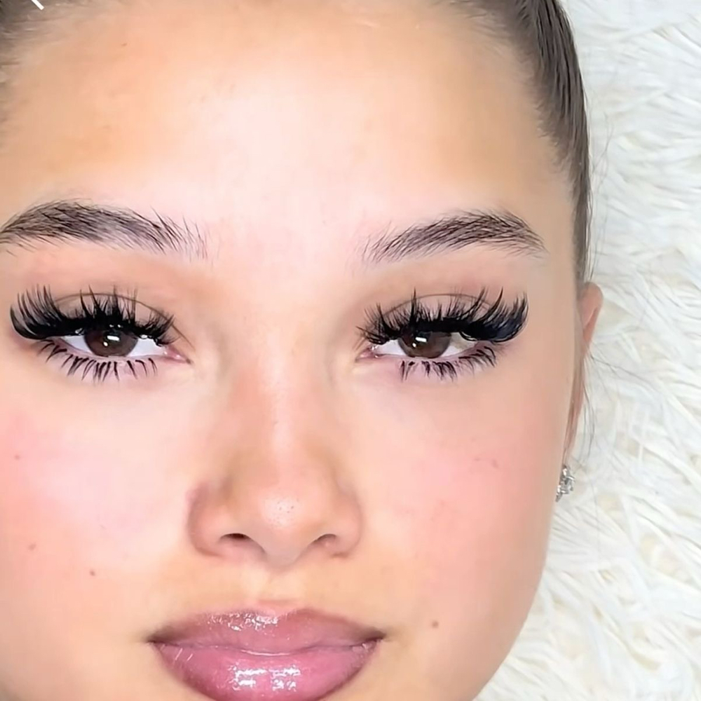 Bottom Lashes