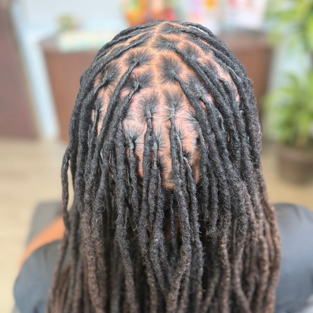 Loc Retwist (111-150 Loc Count) at Na'Truely Crown'd in Farmington, MI