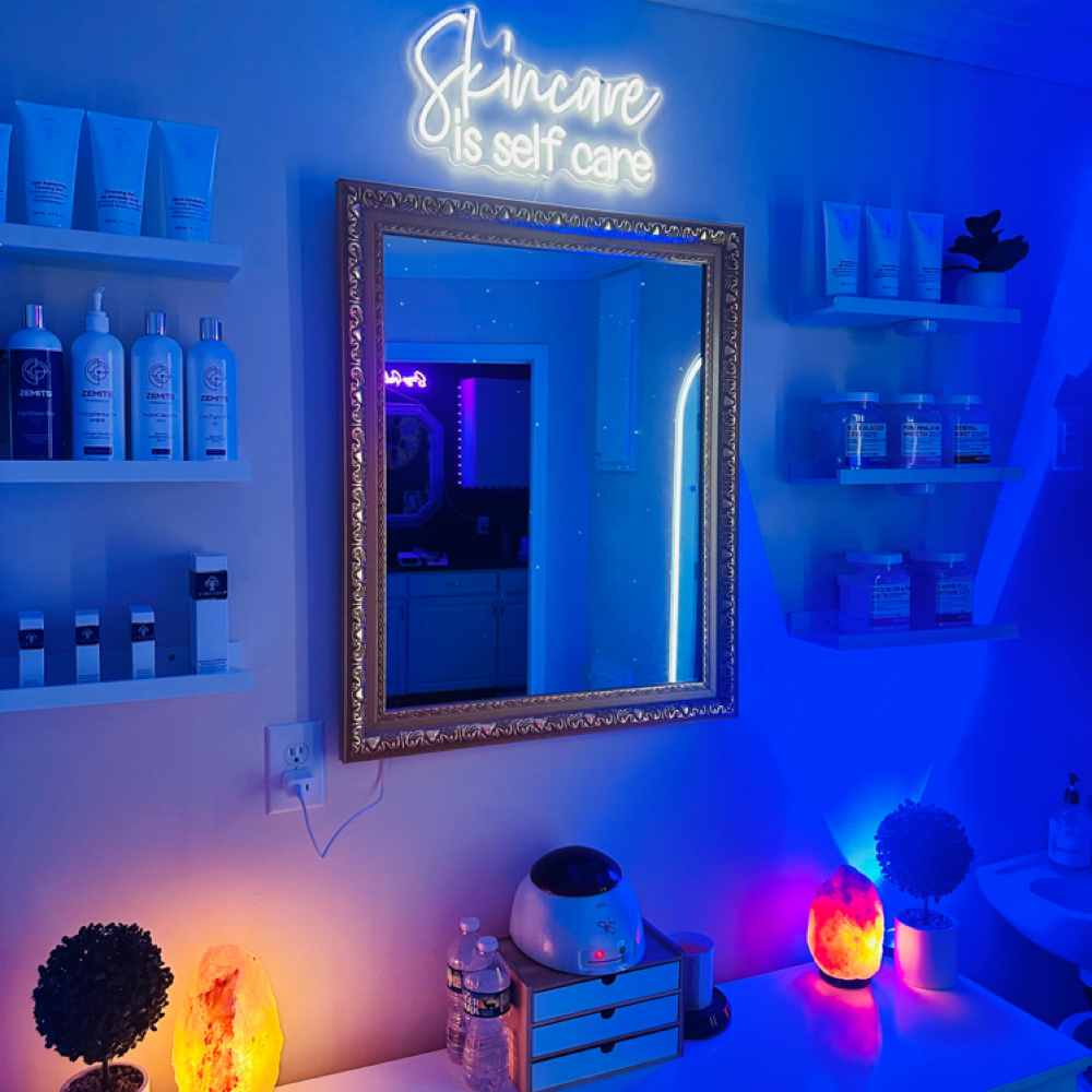 SIGNATURE GLOW FACIAL- 60 MIN