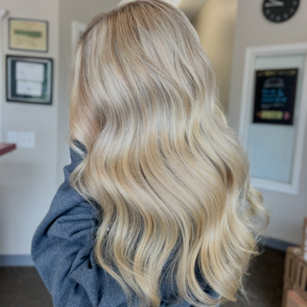 Full Highlight at Theblondebarbiee in Alma, MI