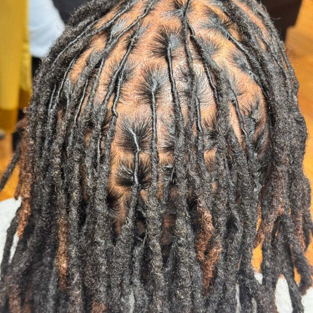 Wash & Retwist - Shoulder at Plumbhunneez in New Bedford, MA