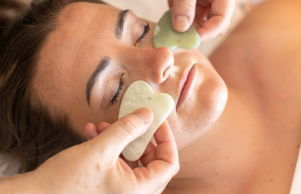 SCULPTURAL LIFT FACIAL