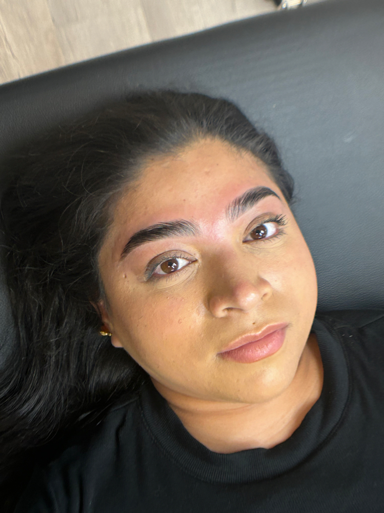 Brow Thread & Lamination Service at The Cosmetology Bar in Maplewood, MN