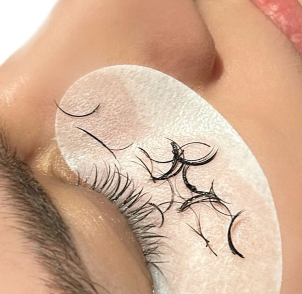Lash Removal