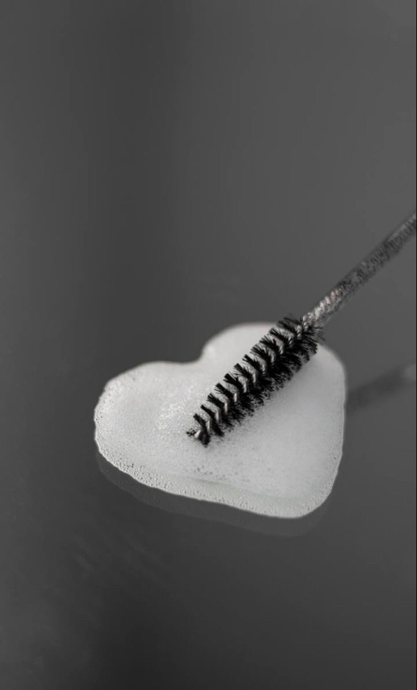 Eyelash Extention Removal