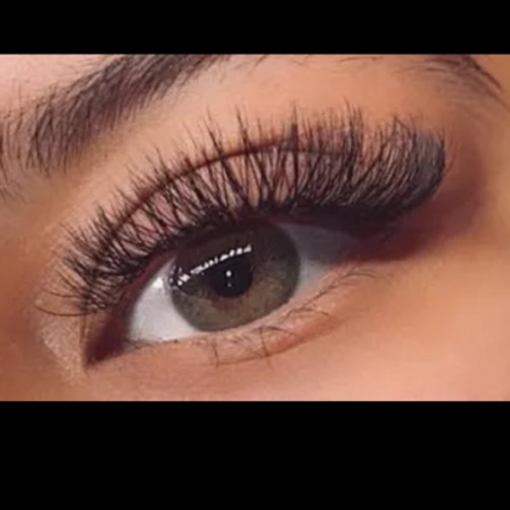 YY Full Set at P31Lashes in Springtown, TX