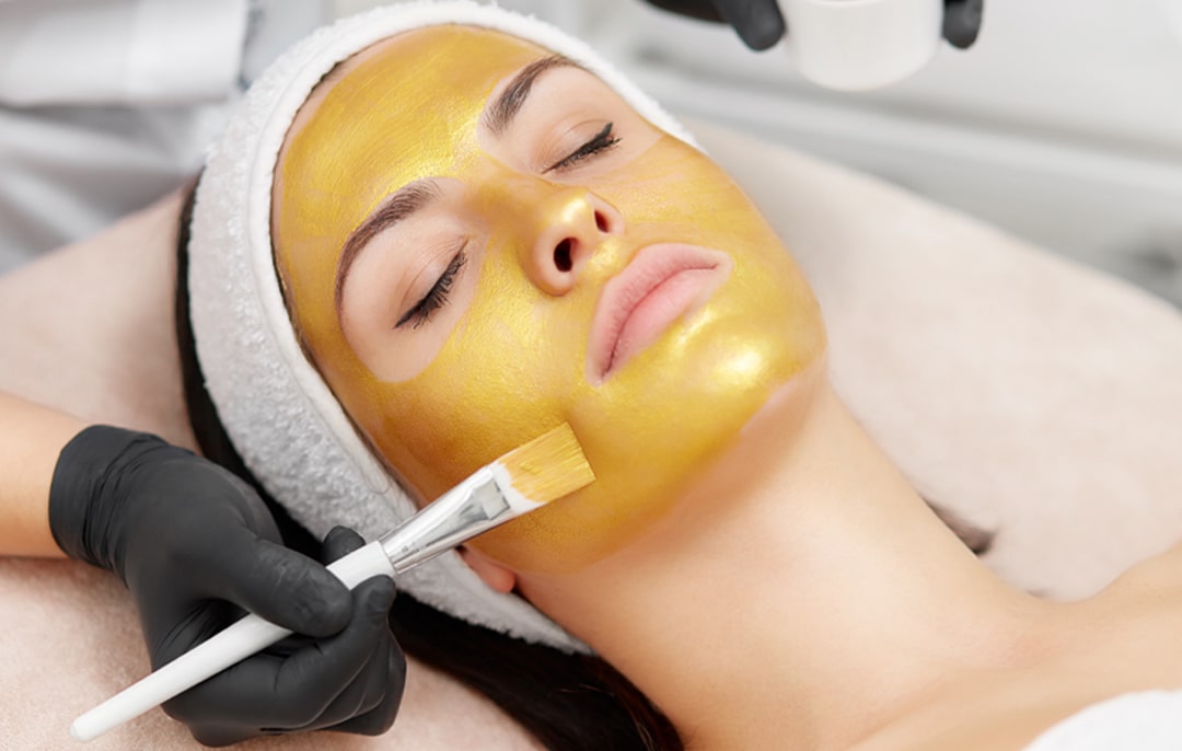 GLIMMERING GOLD FACIAL