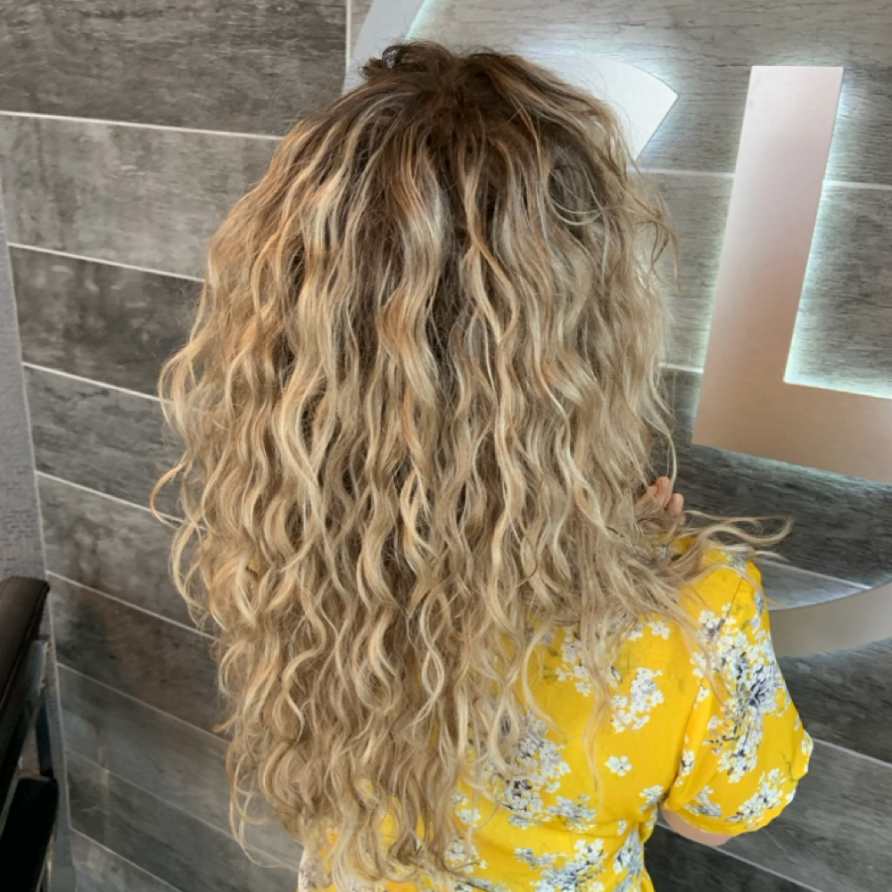 Partial Highlight at Hairapy Sessions llc in St. Petersburg, FL