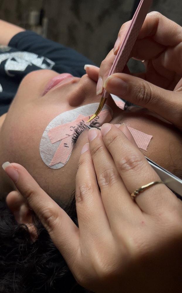 Classic Lash Fill – 3 Weeks