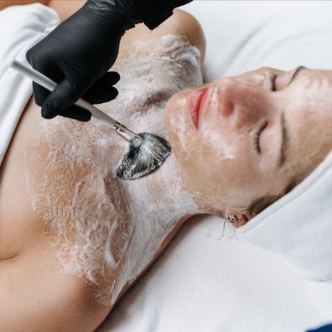 Luxe Lift at the Treatment Lounge: Studio 11C in Lake Forest, CA