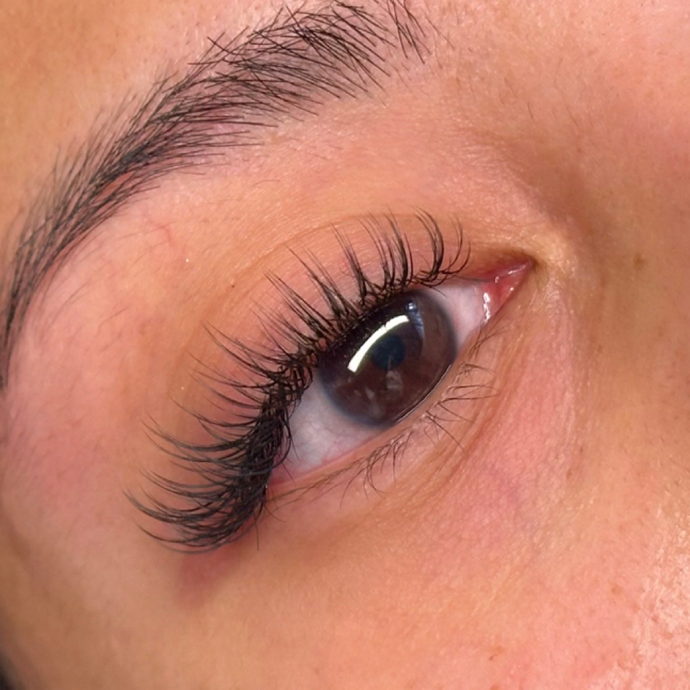 Natural Wet Set at Dhaisy’s Beauty in Northglenn, CO
