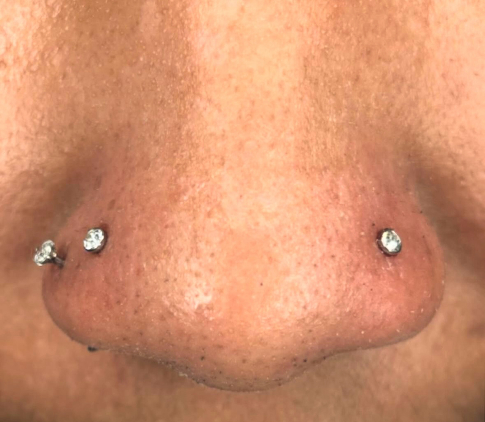 Double Nose Piericng