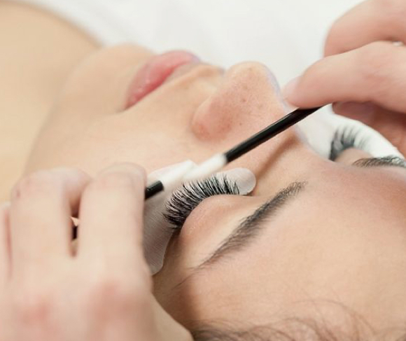 Lash Removal
