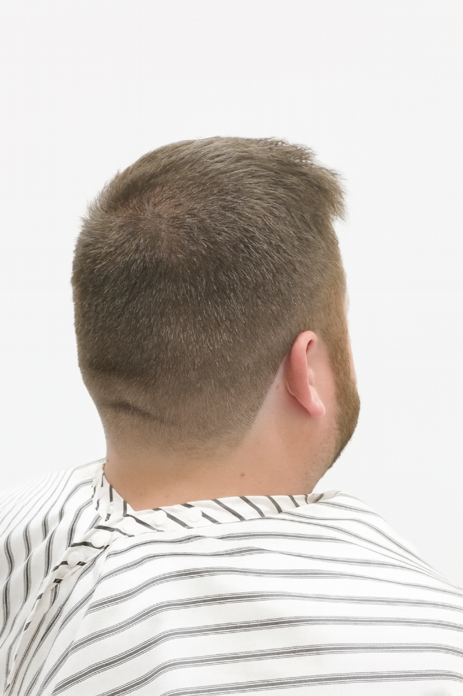 Neckline detailing