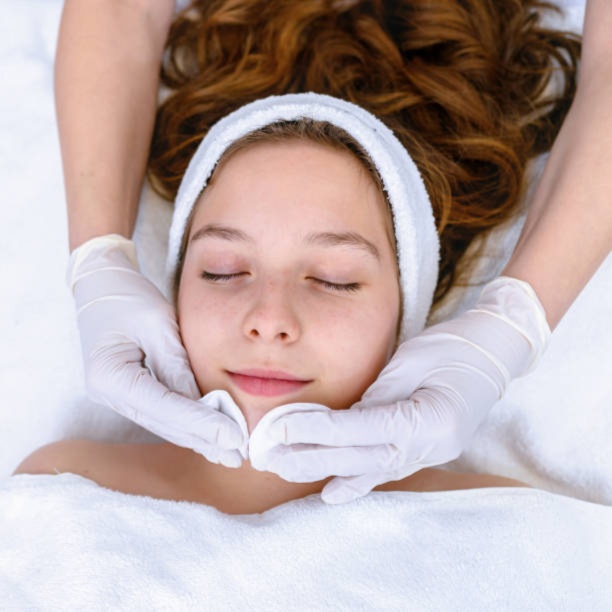 Teen facial at GOLD SKIN SPA AND BEAUTY in MCALLENT, TX