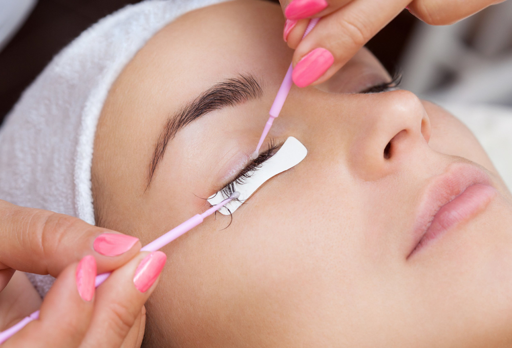 Lash Removal