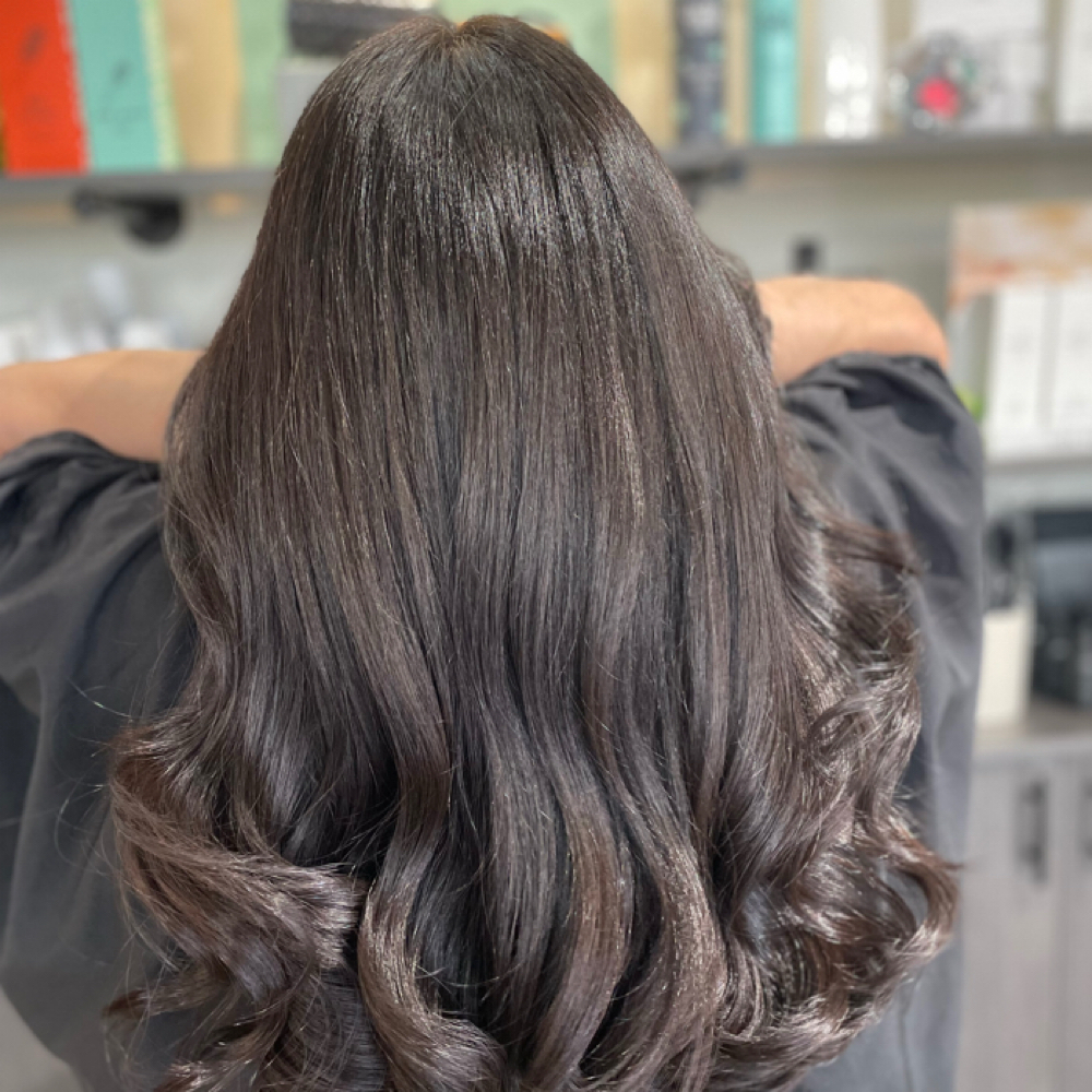Root Touch-Up at DC Beauty Bar in Park Ridge, IL