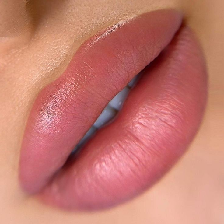 LIP BLUSH