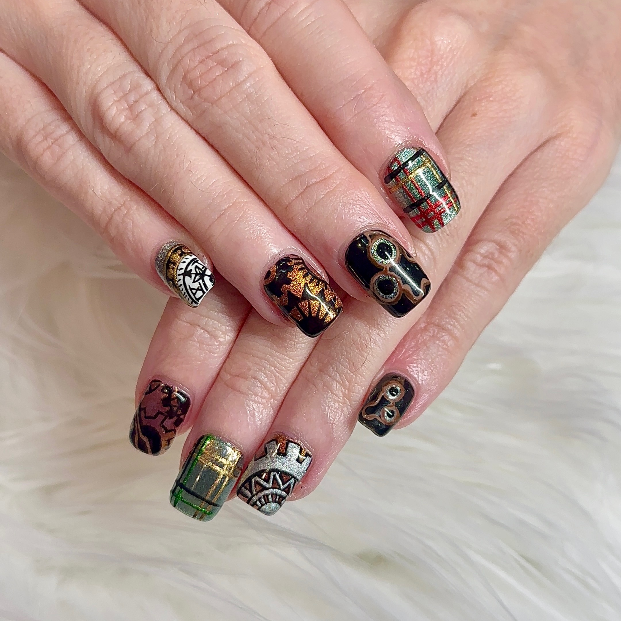 Intermediate Nail Art (6-10 nails) at Alyssa Nicole Nails in Schererville, IN
