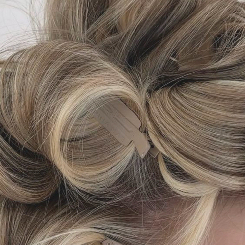 Signature Blowout at Beautybybrooklyn6 in Sarasota, FL
