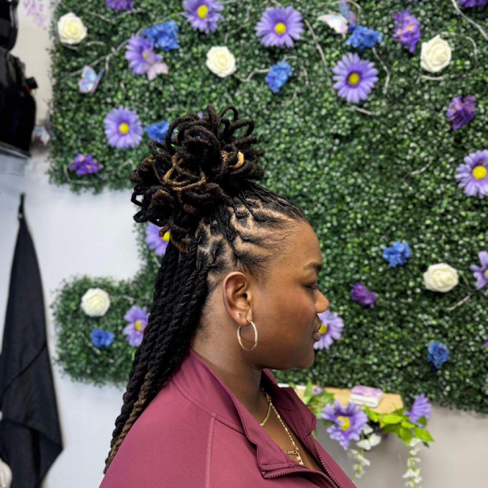 Deluxe Loc Style at The Luna Look in Surprise, AZ