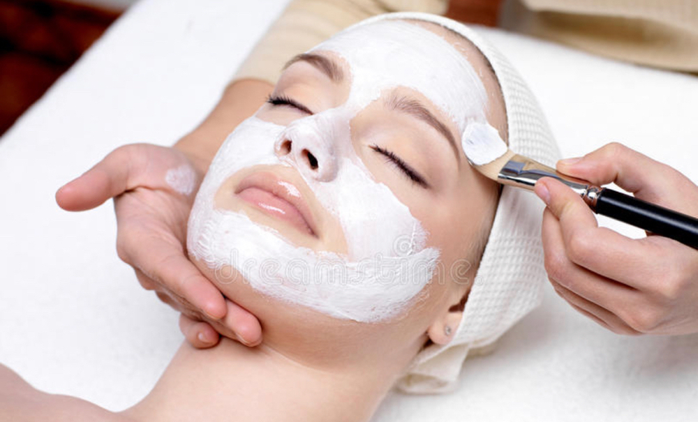 Glow Signature Basic Facial - 60min