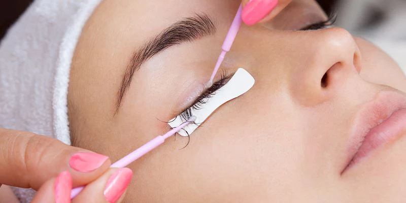 Lash Extension - Removal