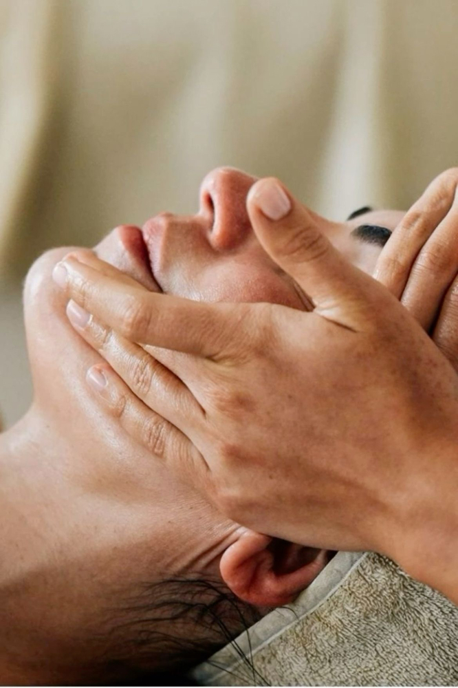 Hollywood Lifting Massage