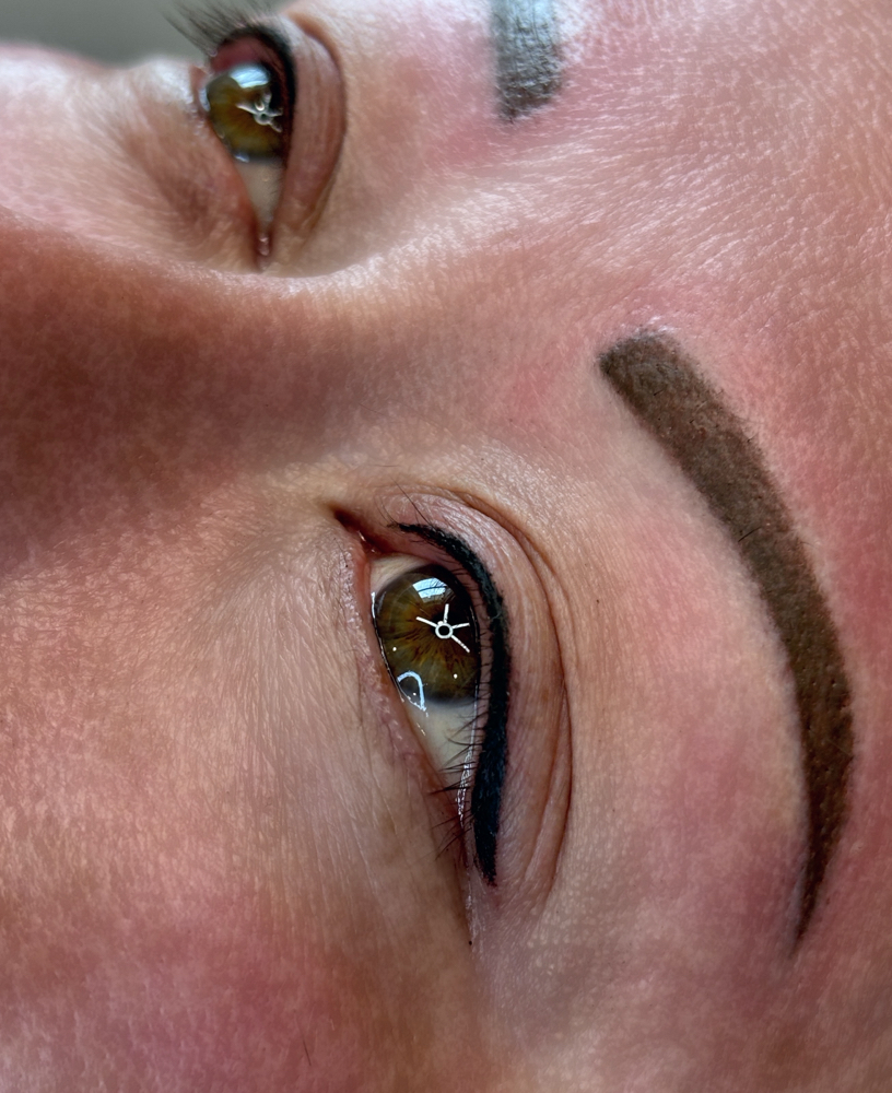 Permanent Eyeliner (top)