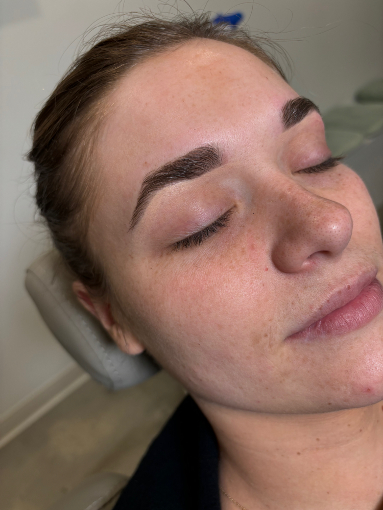 Brow Tint & Wax