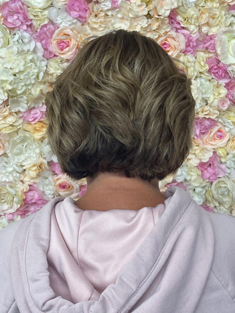 Woman's hair cut