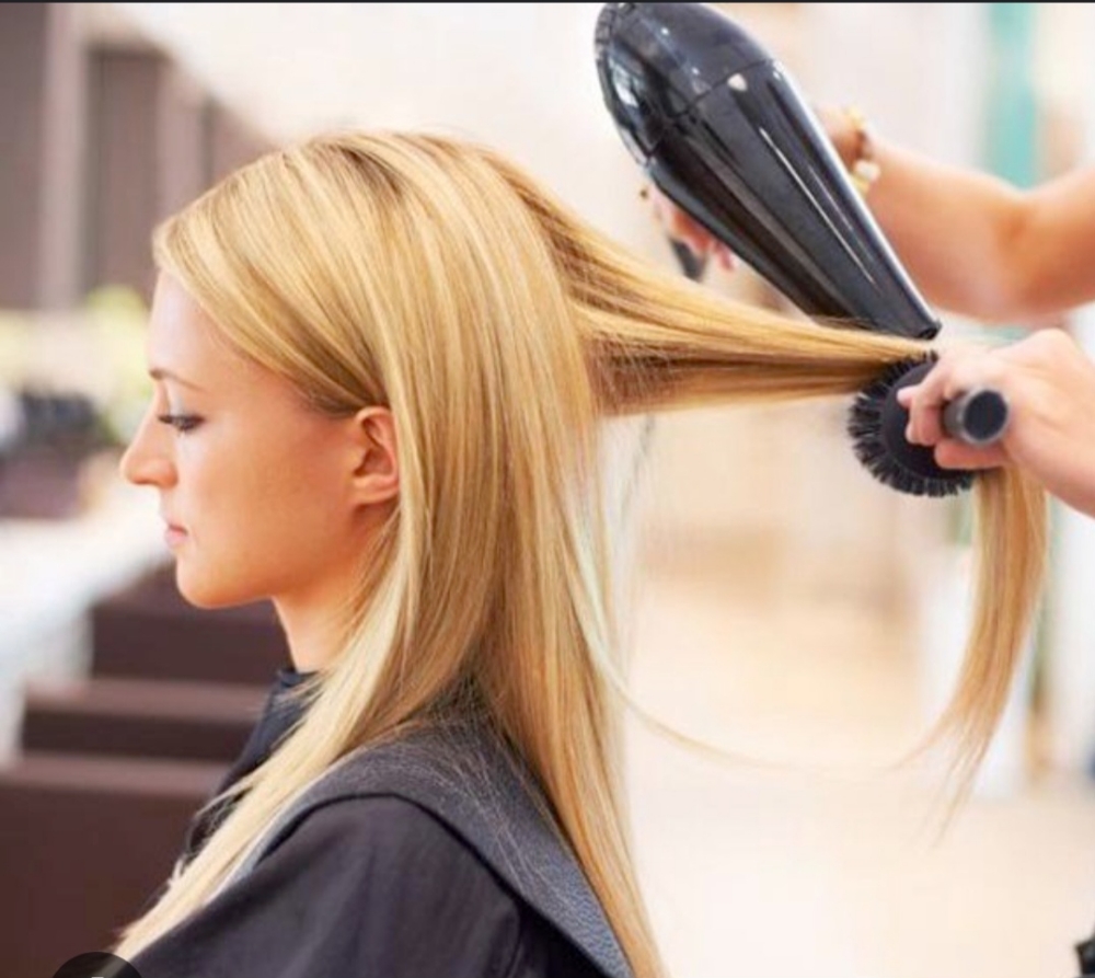 Womans Haircut And Blow Dry