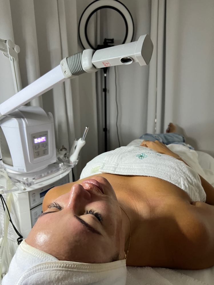 Custom Facial at Madeupbymirandaa in Los Angeles, CA