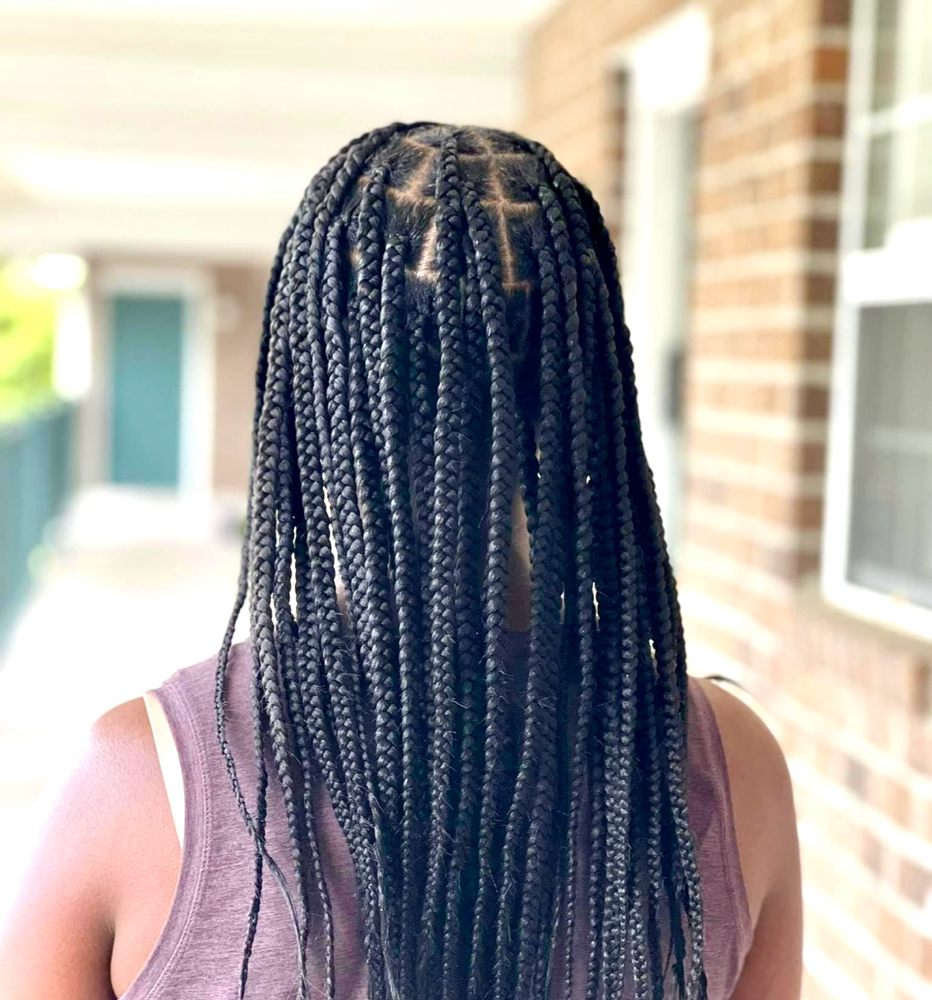 Smedium Knotless (hair provided)