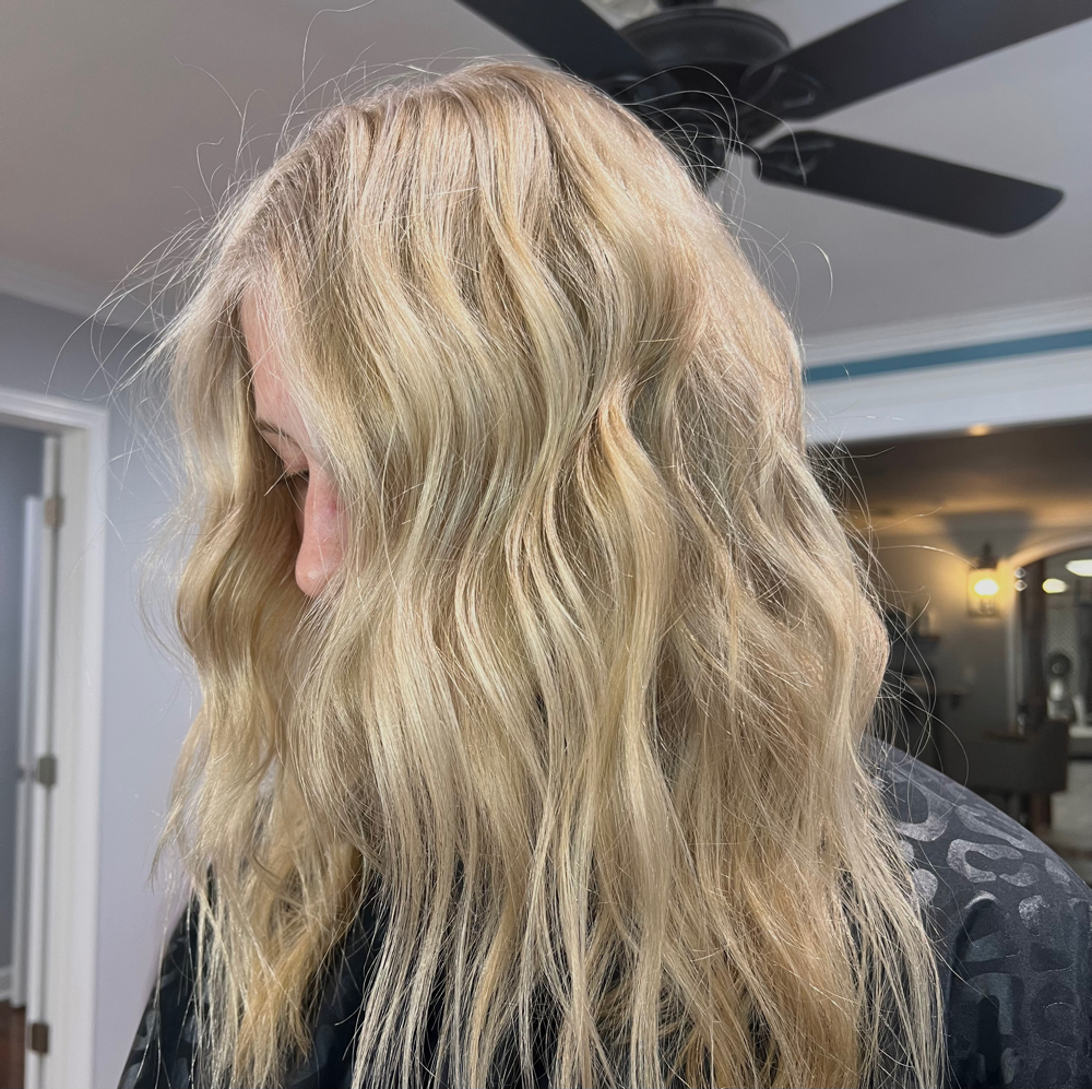 BLONDE MAINTENANCE