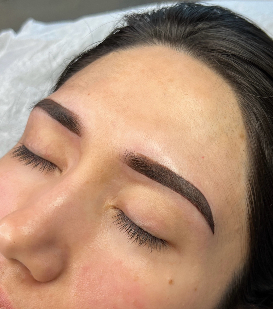 Permanent Makeup-Brows Touchup