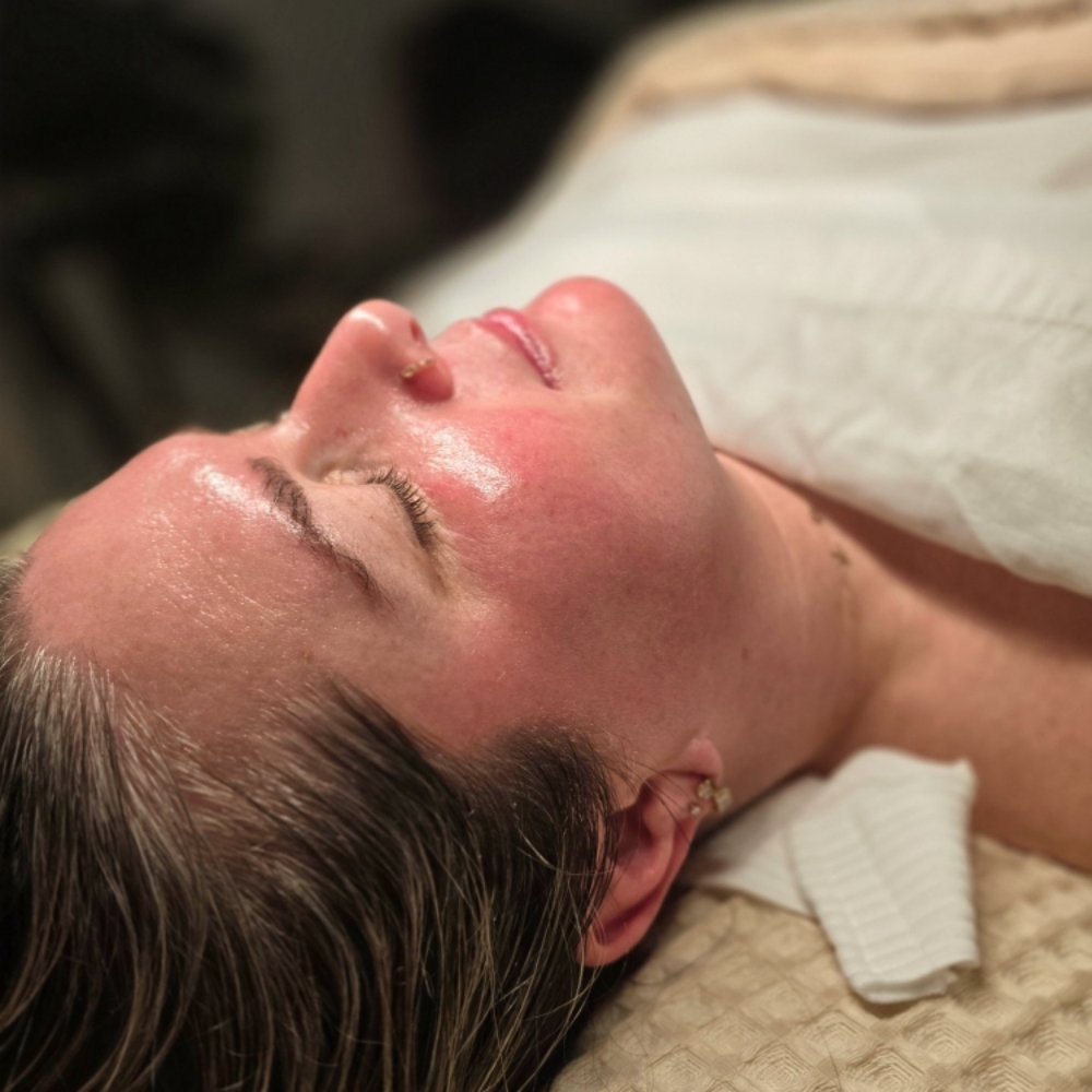 Oregon Glow Enhanced Facial (Premiu at Oregon Glow in Junction City, OR