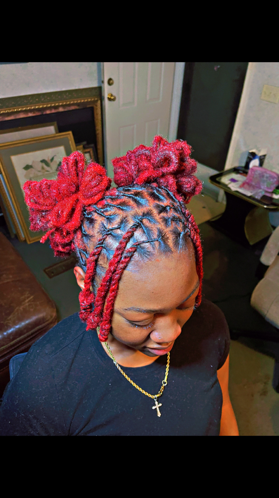 Retwist With Flower Petals at Loc’d with Autz in Mcclellanville, SC