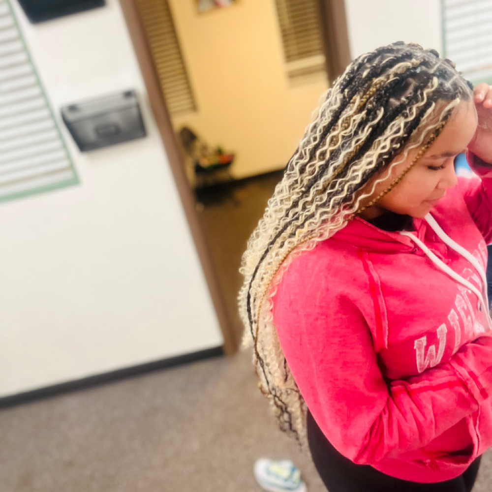 Medium Knotless Braids at Bebe African Hair Braiding LLC in Milwaukee, WI