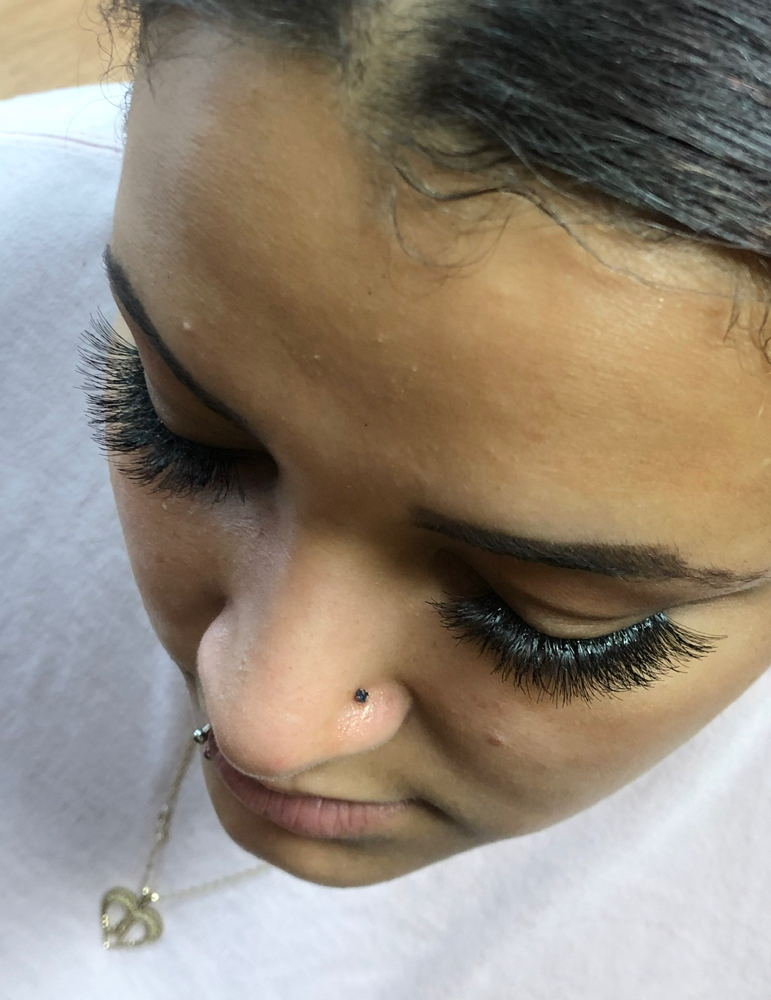 Cluster Eyelash Extentions