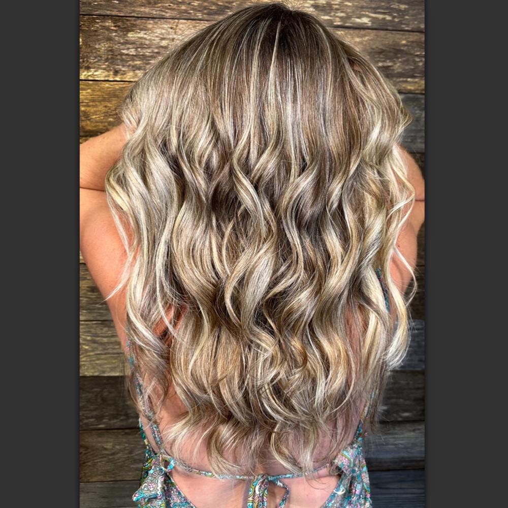 Bombshell Balayage & Blowdry