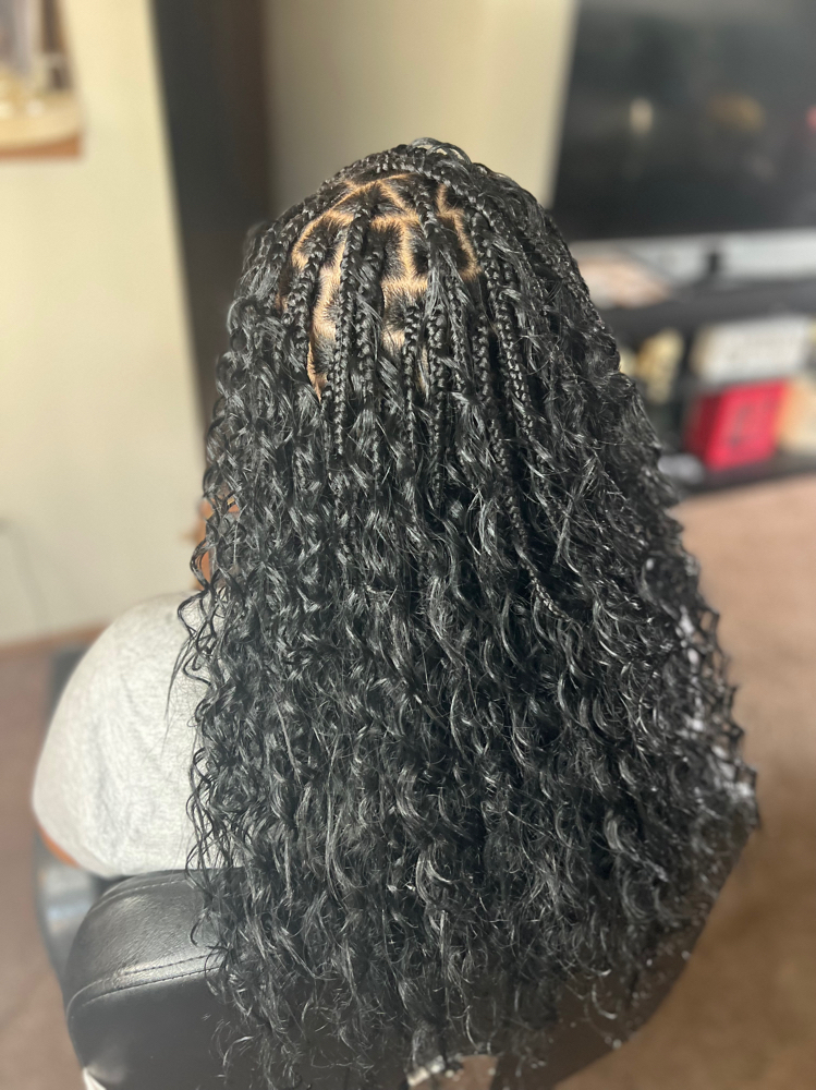 Short Knotless Boho (med. Shoulder)