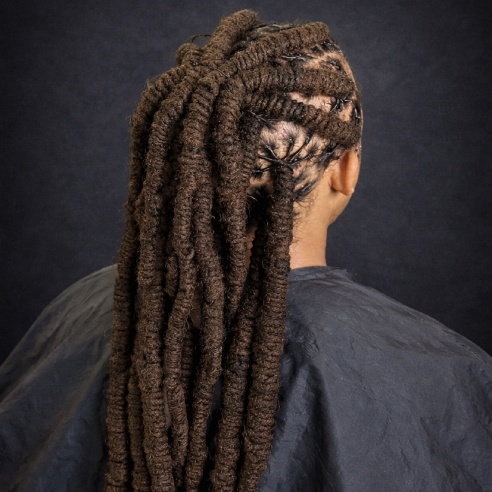 Loc Maintenance (Membership Only) at Thairapy Collection in Washington, DC