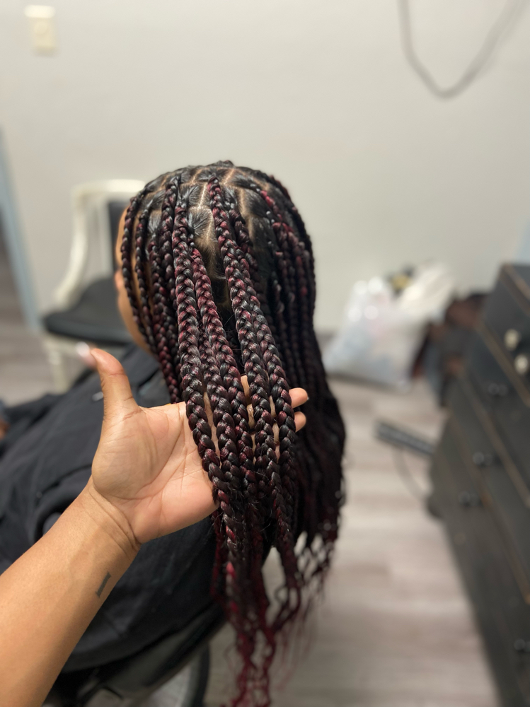 Knotless Braids (Medium)